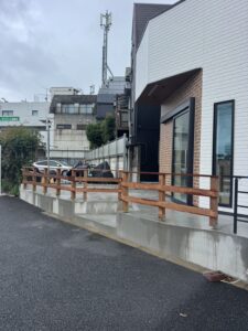 セランガンバツの手すり