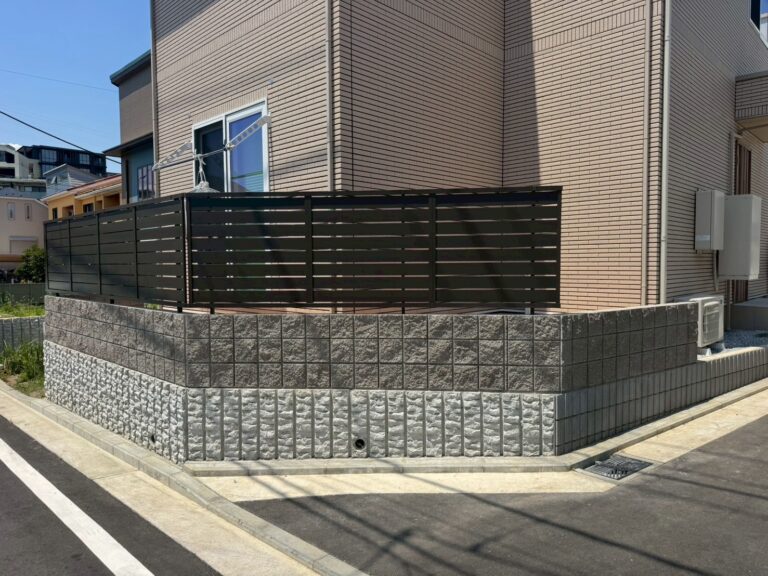 目隠しフェンス