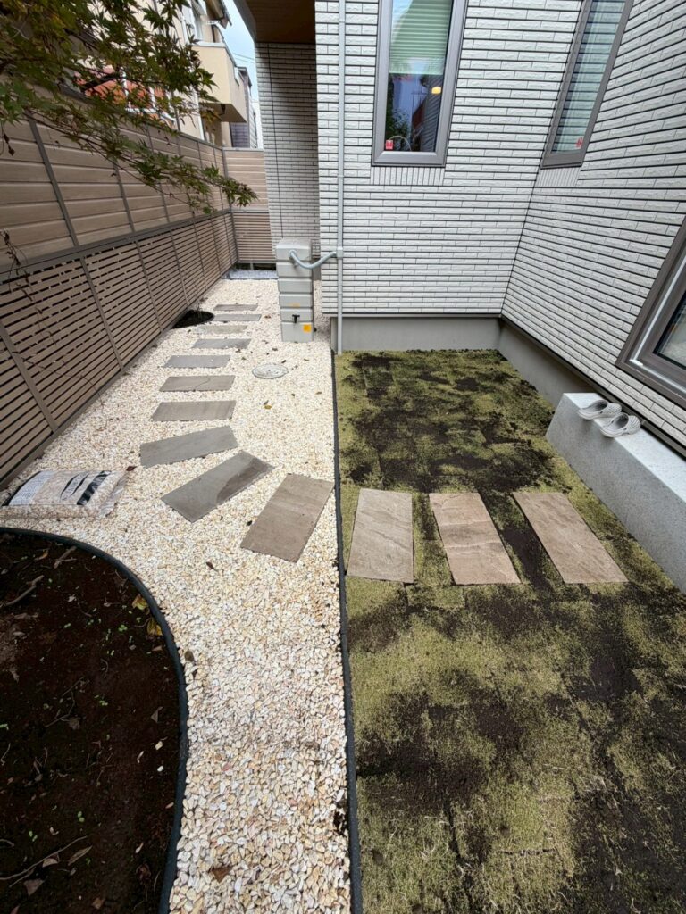 小金井市O様邸｜石貼りの小道