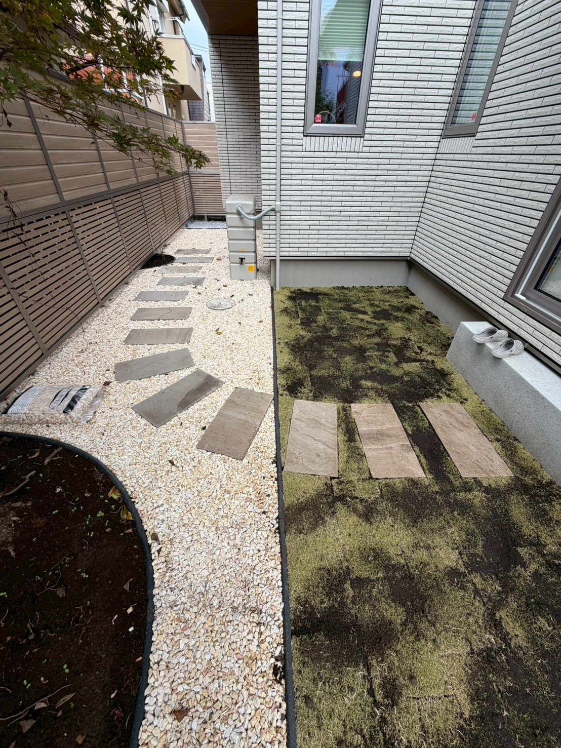 小金井市O様邸｜石貼りの小道