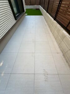 府中市G様邸｜EXDECO　クラレット　600角